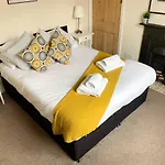 ロッジ Riverside - Quaint Victorian By The River *