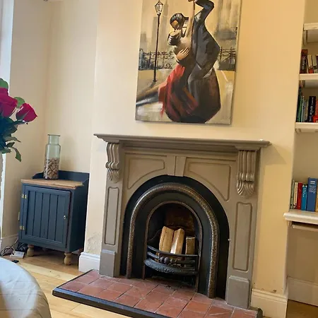 Riverside - Quaint Victorian By The River Domek letniskowy