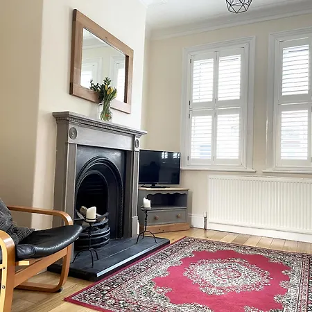 Riverside - Quaint Victorian By The River Domek letniskowy York