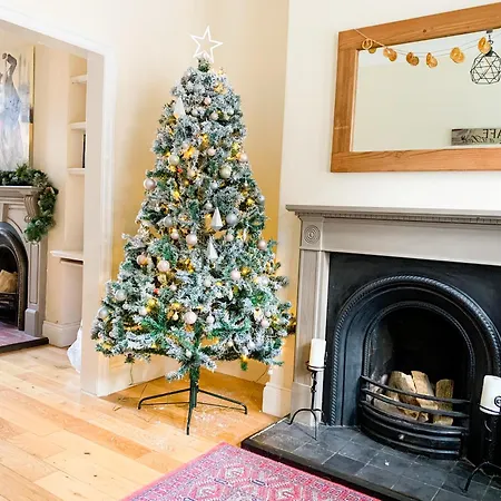 Riverside - Quaint Victorian By The River Domek letniskowy