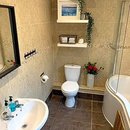 Hytte Riverside - Quaint Victorian By The River York