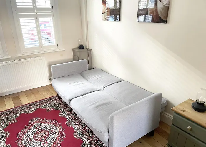 Riverside - Quaint Victorian By The River * York